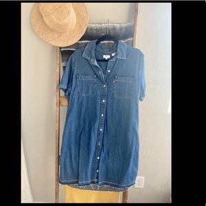 Levi’s denim button up dress XL